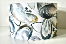 Load image into Gallery viewer, Mussel Shells Lamp Shade